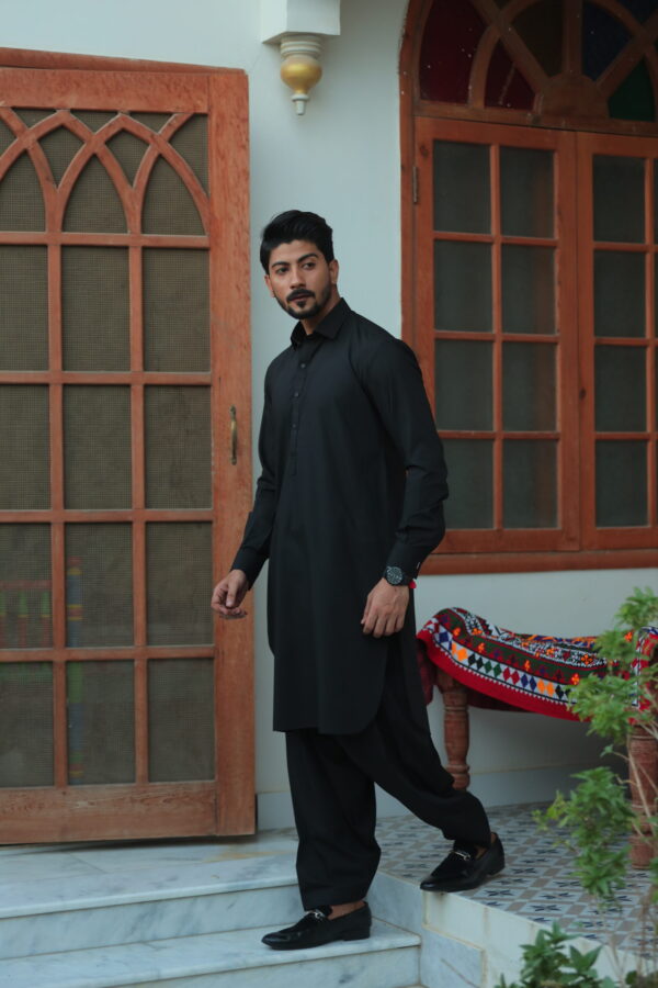 Black Shalwar Qameez