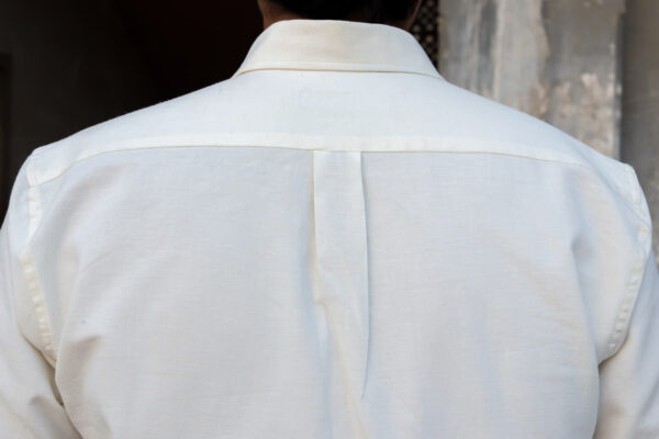 The Essential Cream Linen Shirt - Image 5