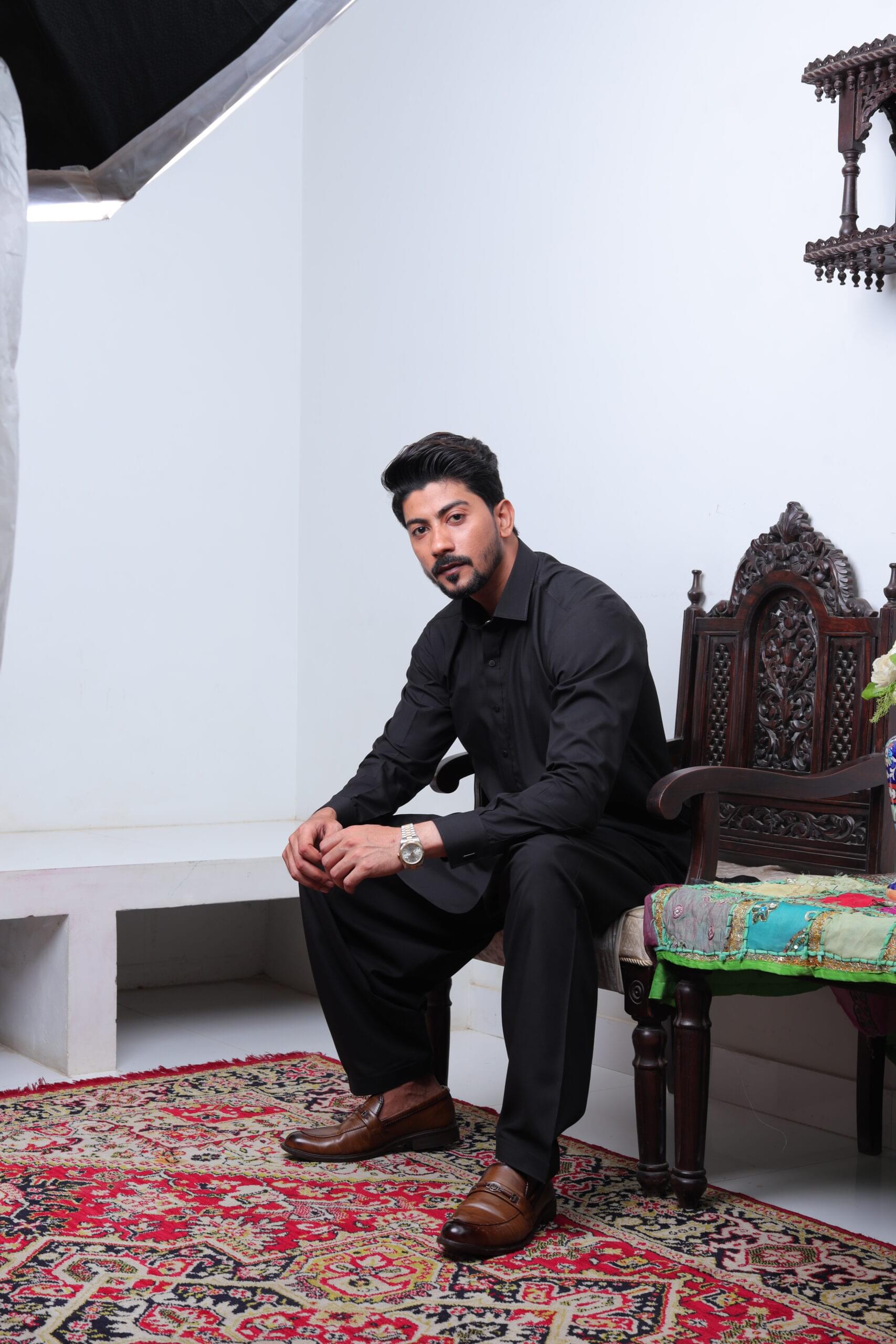 The "Noir" Jade Black Shalwar Kameez - Image 4